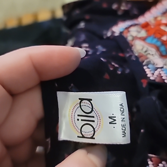 Top - Picture 2 of 3